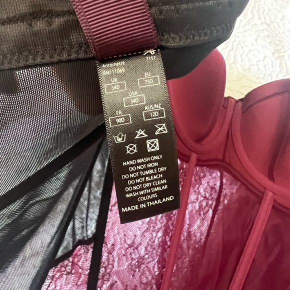 Masquerade Antoinette Basque, Ruby & Black, size 34D - never used ( no tag) - Picture 6 of 6
